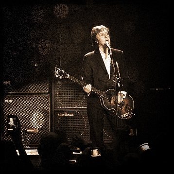 Paul McCartney the richest bassist performs live